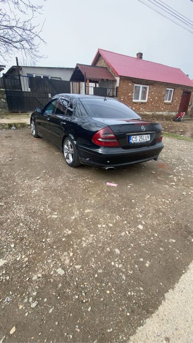 Vand sau schimb Mercedes-Benz w211