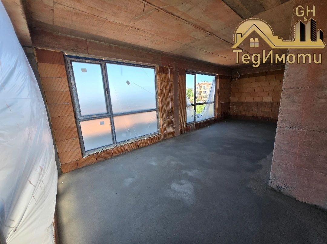 Продава се Тристаен апартамент в Царево - 118 кв.м за 990 €/кв.м - Снимка #10