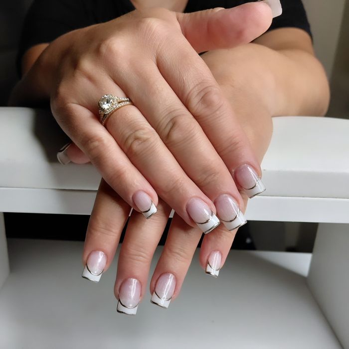 Маникюр на дому..