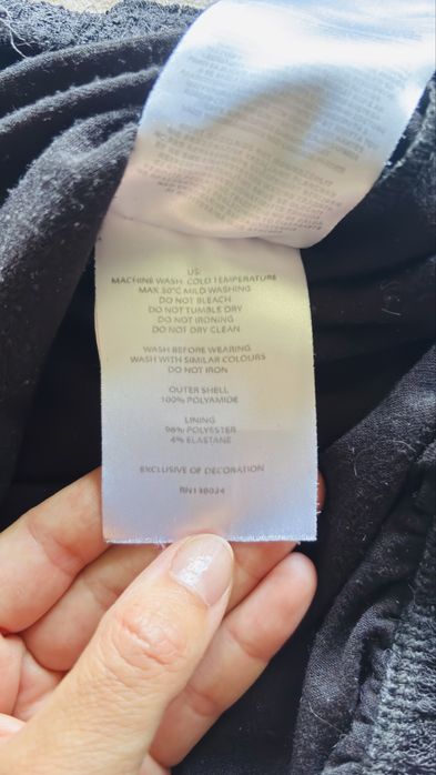 Bluza negra din dantelă, mărimea M