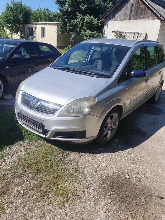 Fata completa / Piese dezmembrari Opel Zafira B 1.9 Cdti