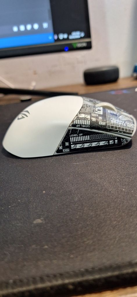 Vand mouse gaming wireless rog keris