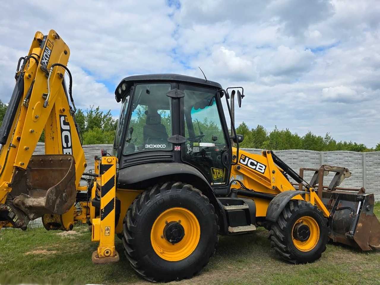 Экскаватор-погрузчик JCB 3CX Contractor PRO
