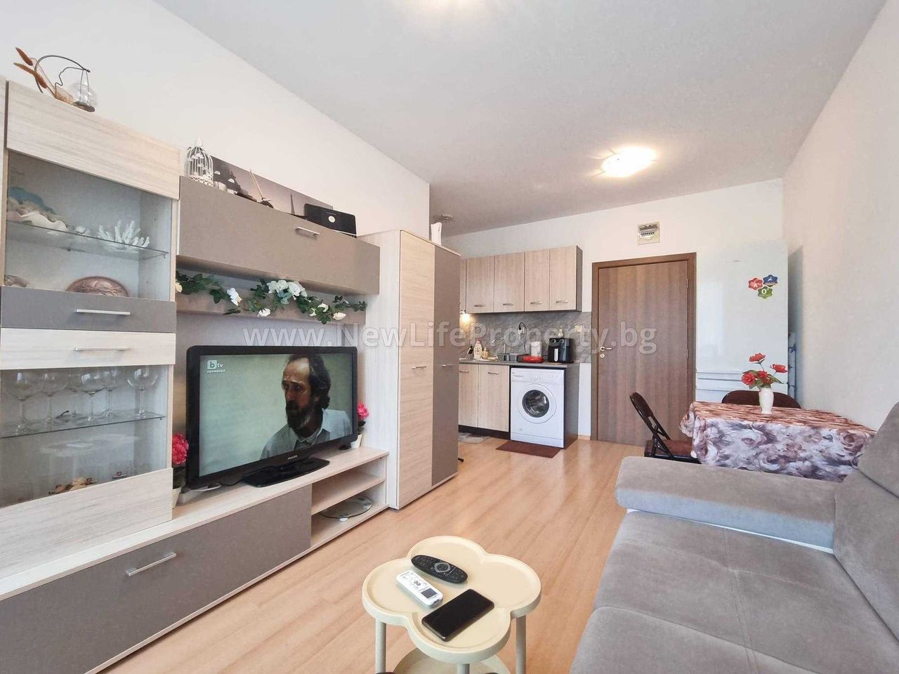Продава се Двустаен апартамент в к.к. Слънчев бряг - 47 кв.м за 1149 €/кв.м - Снимка #5