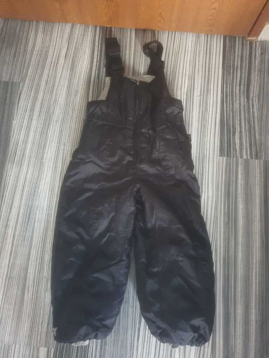 Vând salopeta-combinezon de iarna 104