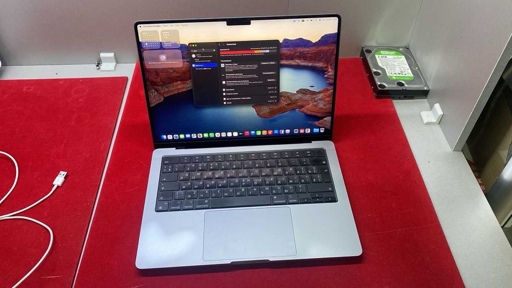 MacBook Pro 14 (A2442) M1 Pro 512Gb / 16