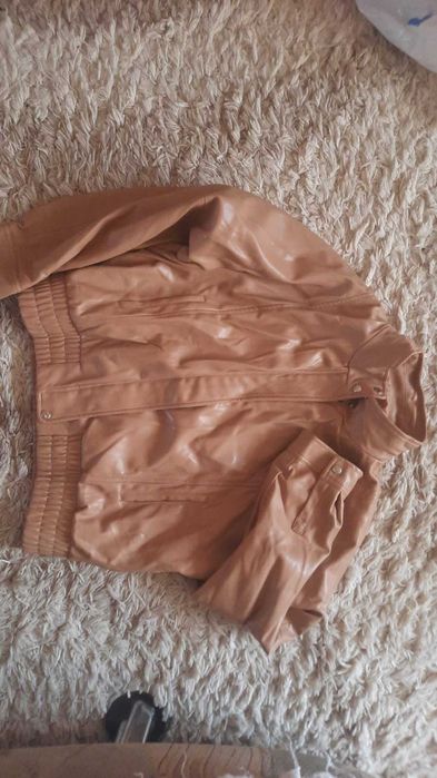 Продам куртку Mango