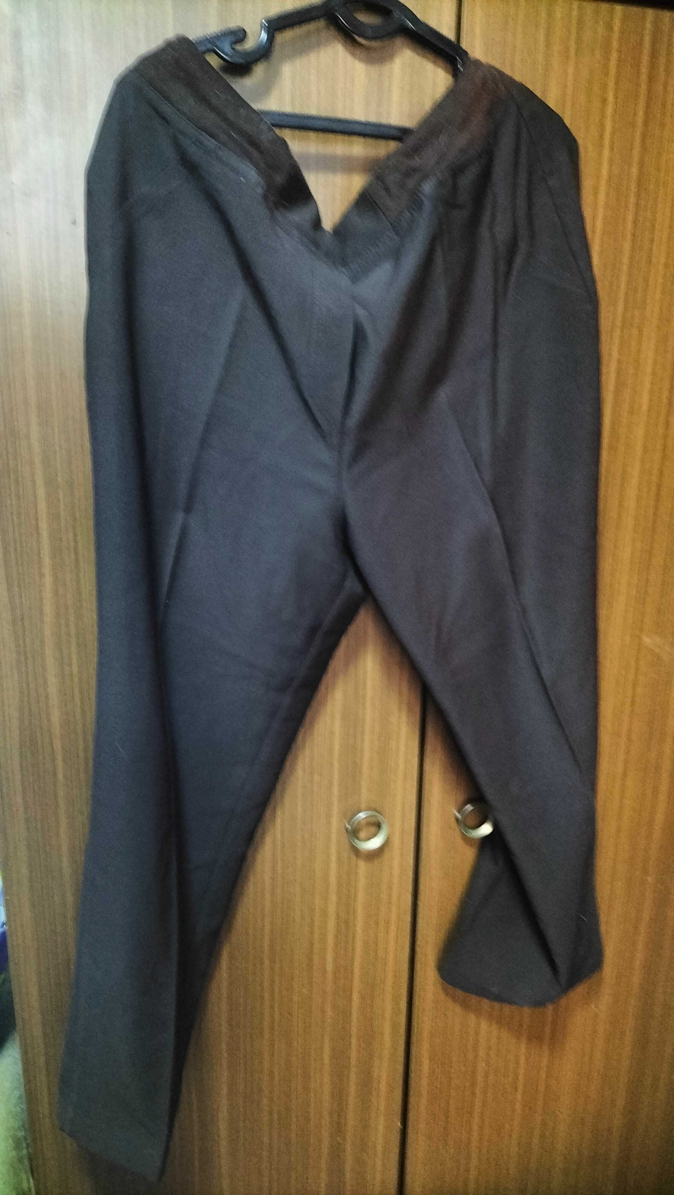 Продам костюм женский брюки и туника. Б/ У.