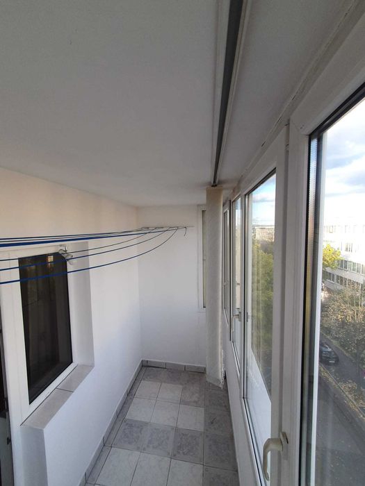 apartament  3 camere mobilat si utilat!   	Zona Tractorul