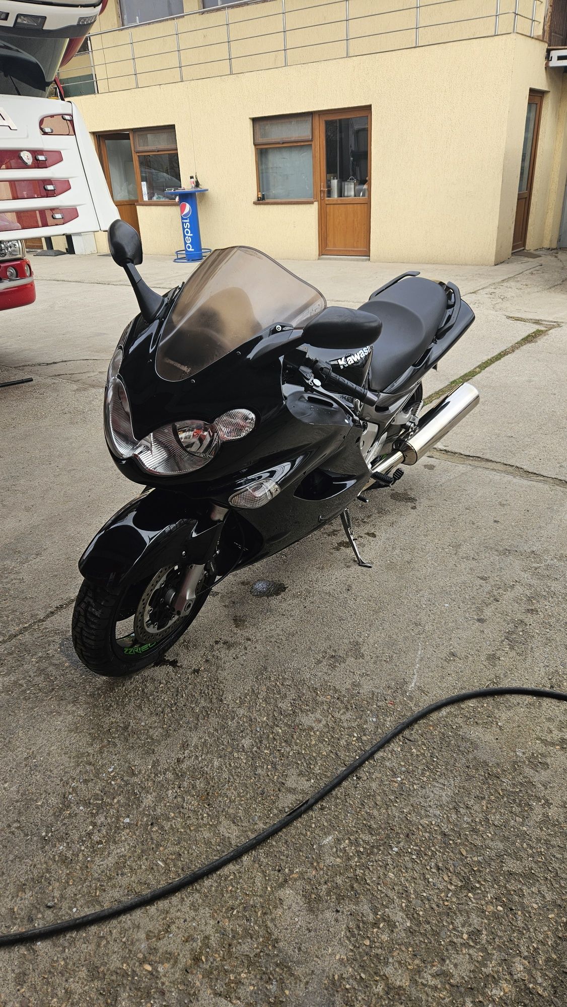 Kawasaki ZZR 1200