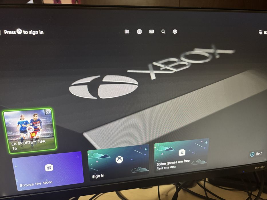 Xbox one, HDD -500gb, controller original