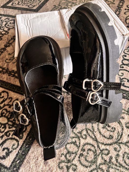 Туфли черные школьные на застежке