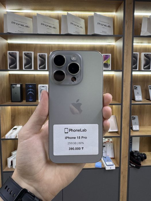 iPhone 15 Pro 256 GB / PhoneLab