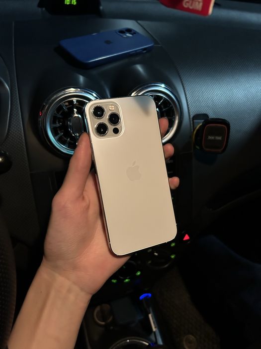 Продам Айфон 12Pro 128gb