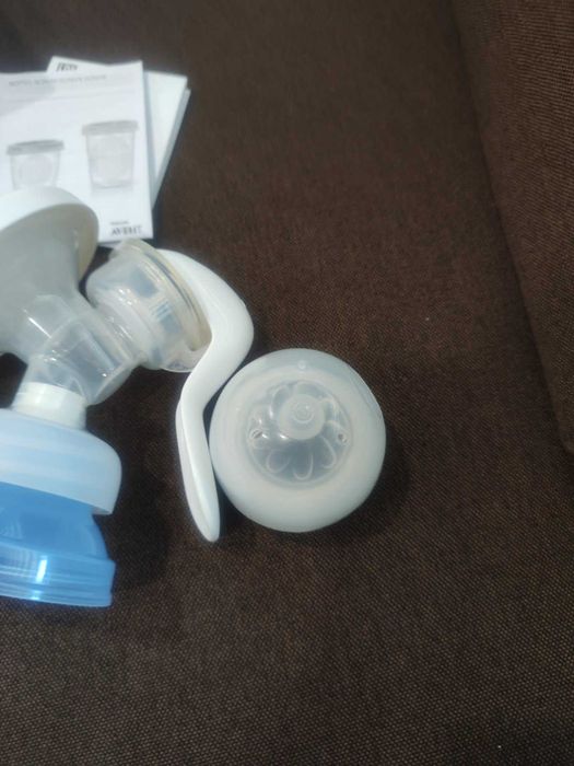 Avent Ръчна помпа за изцеждане на кърма
