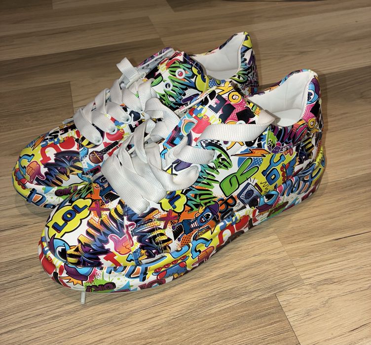 Pantofi sport cu model tip comic book/graffiti
