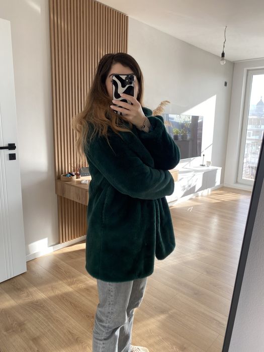 Palton blana artificiala - XS