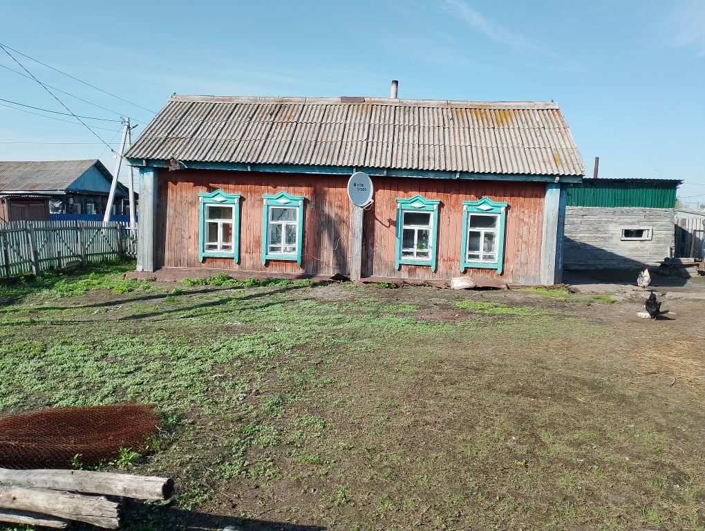 Продам дом с большим земельным участком