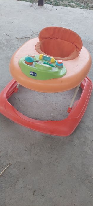 Ходунок от фирмы chicco