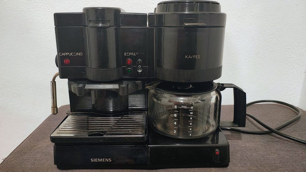 Vand 2 aparate de cafea