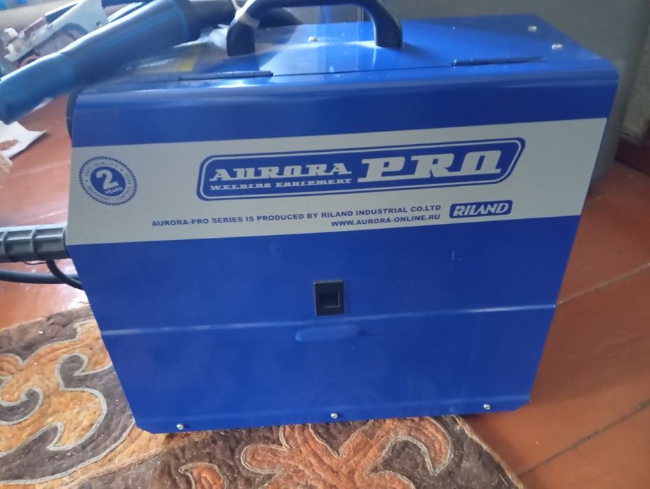 Продам Сварочный инвертор Aurora