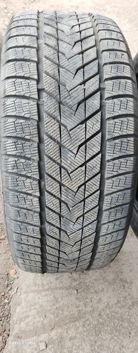 Продам зимние шины 275/45R20 проездили 2 недели,в идеальном состоянии