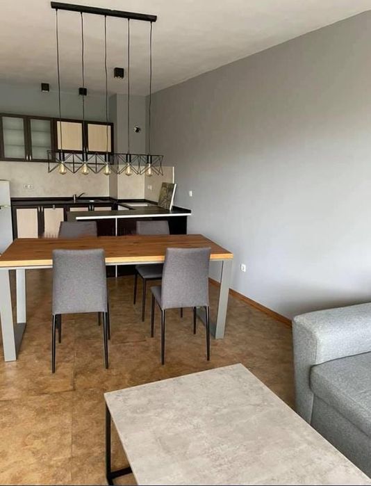 Дава се под наем Тристаен апартамент в София, Борово - 110 кв.м за 699 € - Снимка #1