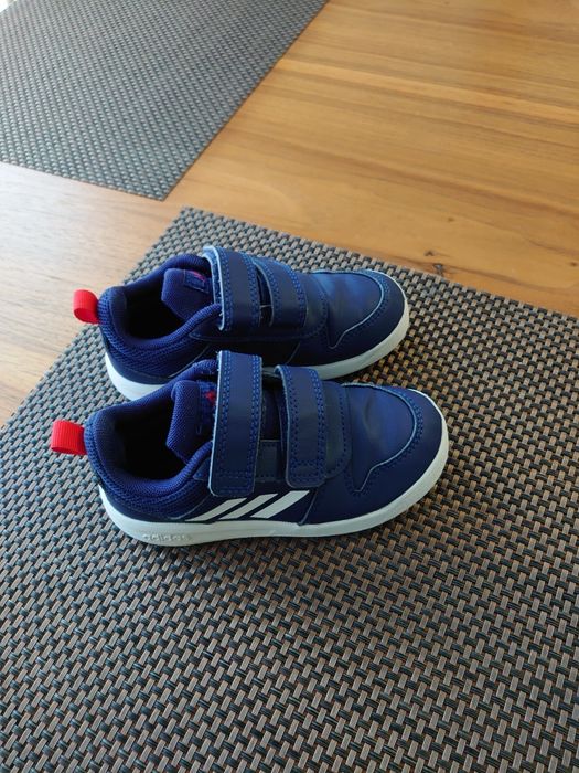 Маратонки adidas