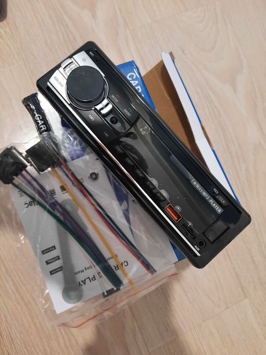 Vând player auto mp3 nou