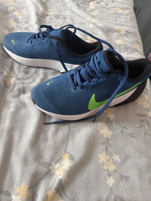 Adidasi Nike dama marimea 38,5