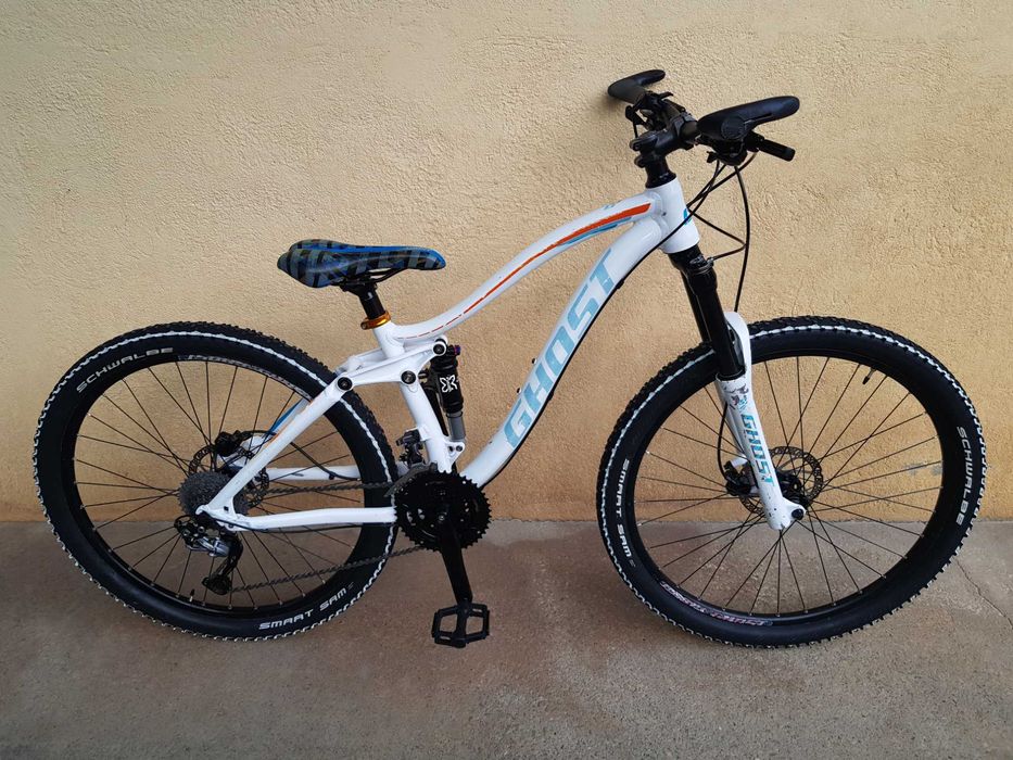 Bicicleta Ghost, suspensie pe aer, frane hidraulice, roti pe 27.5"
