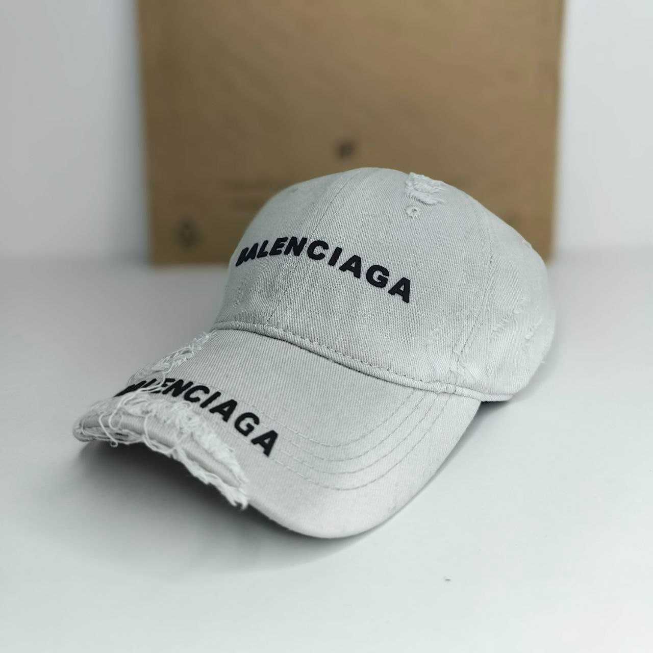 Шапка Balenciaga