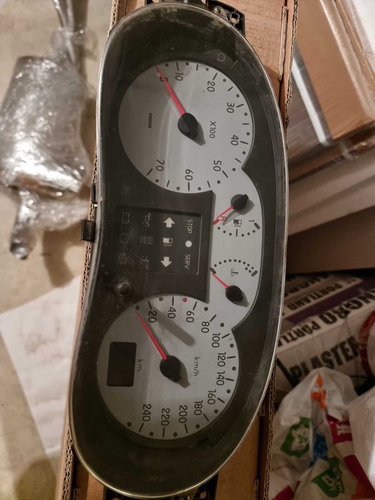 Reno clio 1.2  бензин километраж