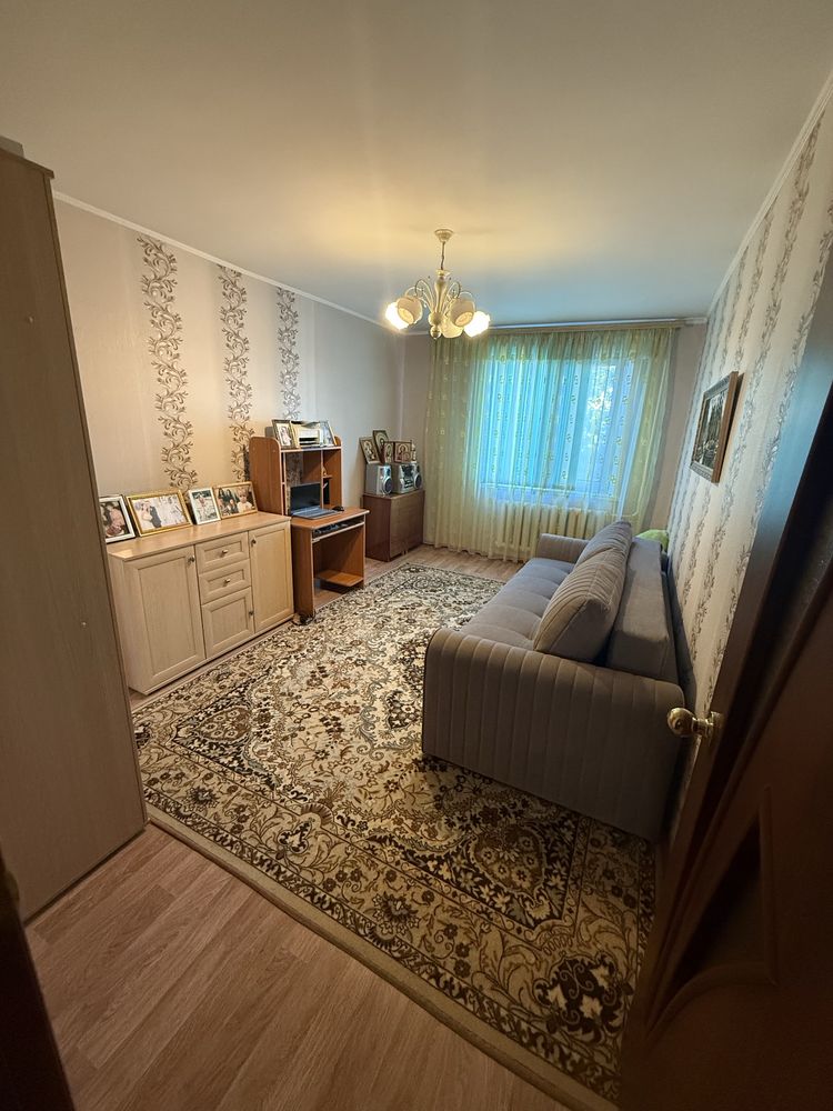 Продам 3-ех комн квартиру в 9-м мкр