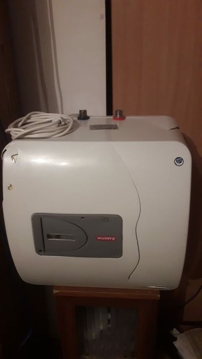 Водонагреватель Ariston - titan 30 литров