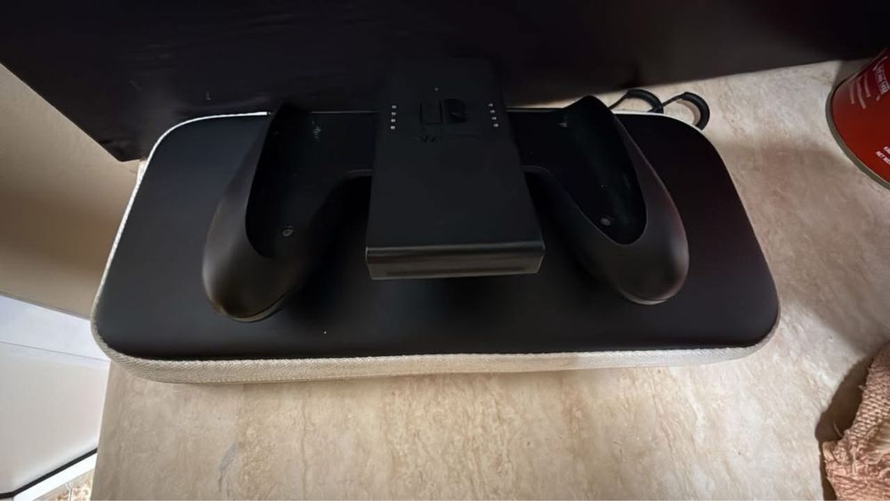 Nintendo Switch OLED + калъф + игра FC25 Fifa + карта 128GB