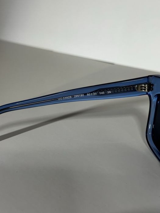 Продавам слънчеви очила VOGUE 5392S/292180