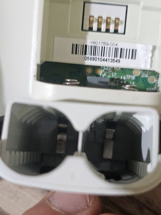 Оригинален безжичен бял джойстик за Xbox 360 – Много запазен, всичко