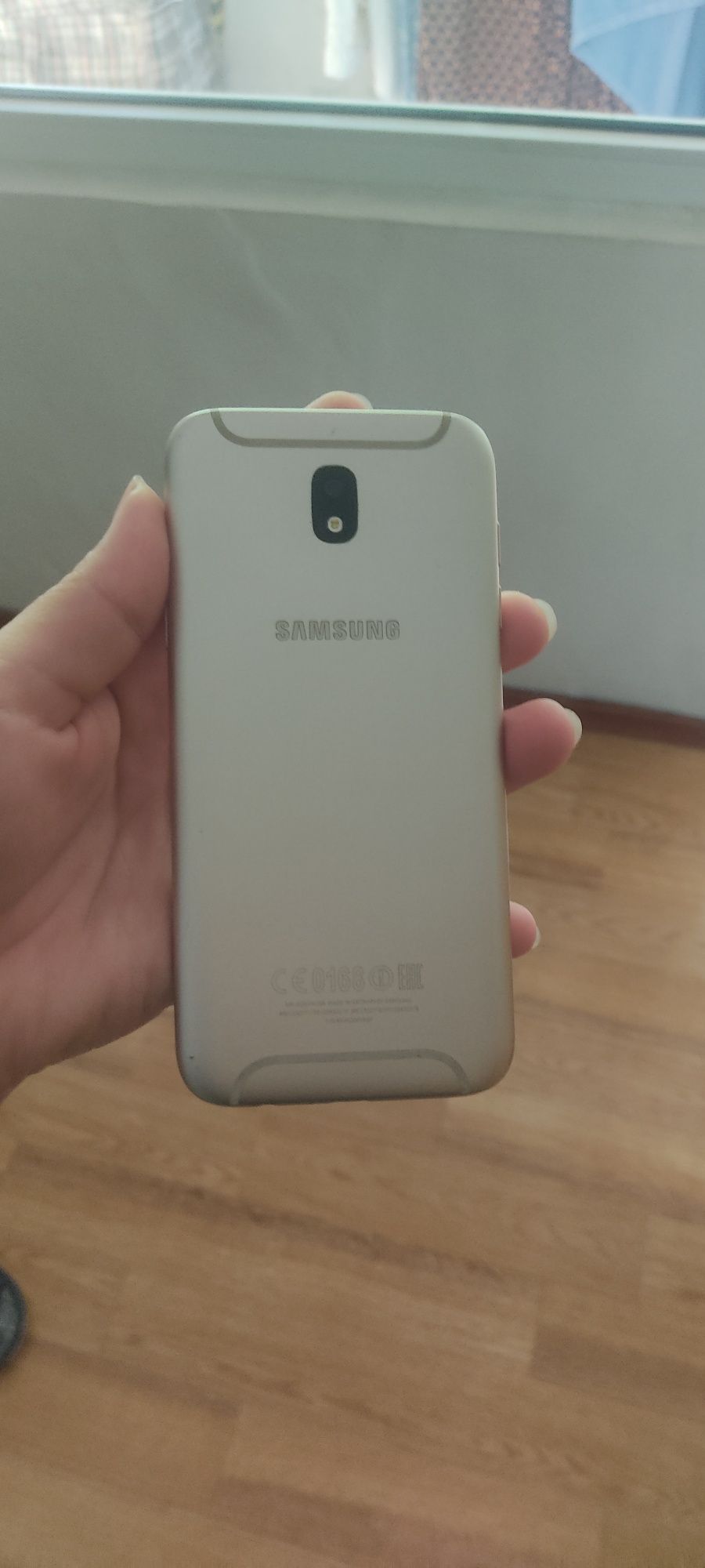 Продам Samsung j5