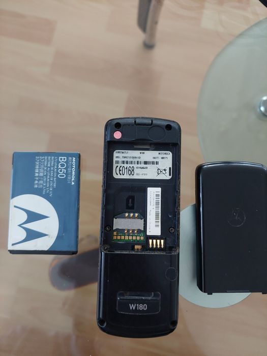 Телефон Motorola W180