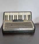 Vand Claviatura Acordeon Sonora de 48-60-80 de basi