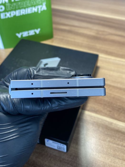 Samsung Galaxy Z Fold 6 Duos / Garanție 12 luni / 256 Gb / Foarte bun