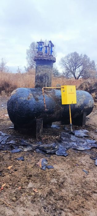 Сатылады. 2 тонна. Редукторымен дайын тур. Ишинде газы бар.