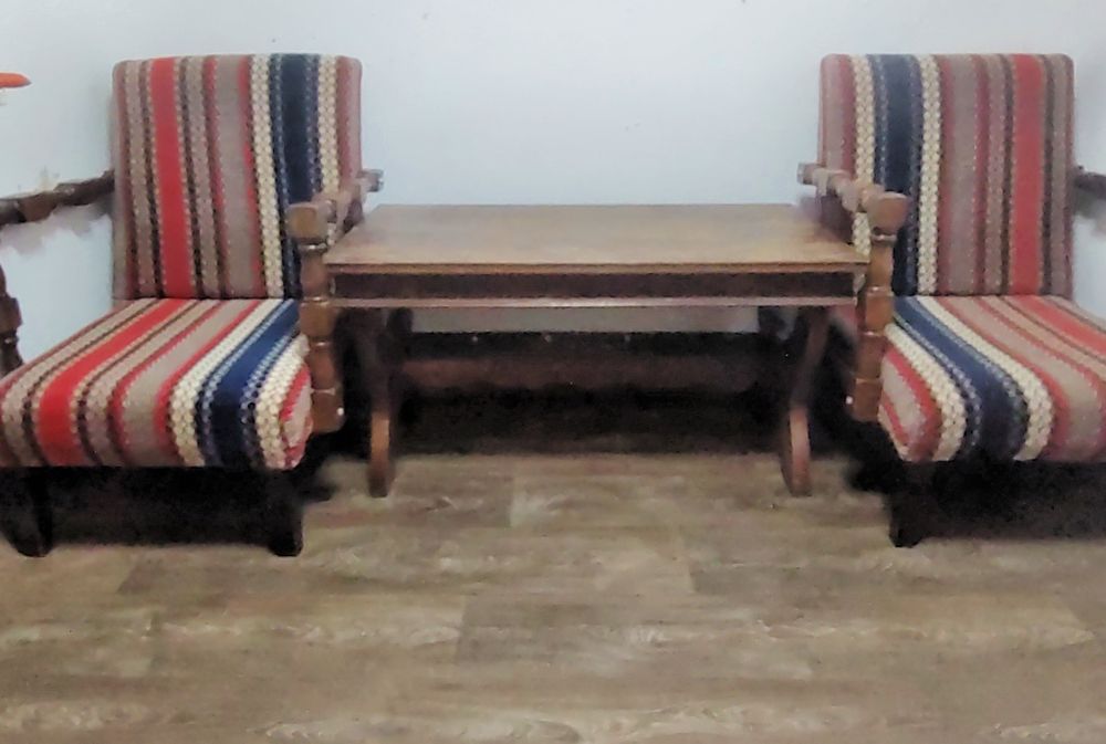 Set Fotolii calitative si masuta cafea lemn masiv