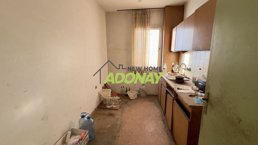 Продава се Тристаен апартамент в Пловдив, Въстанически - 69 кв.м за 1522 €/кв.м - Снимка #1