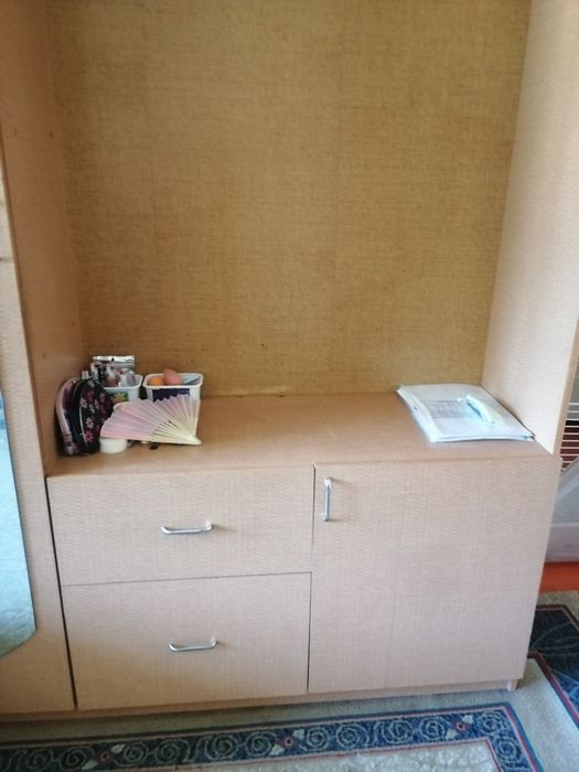 Прихожка большая с высоким зеркалом