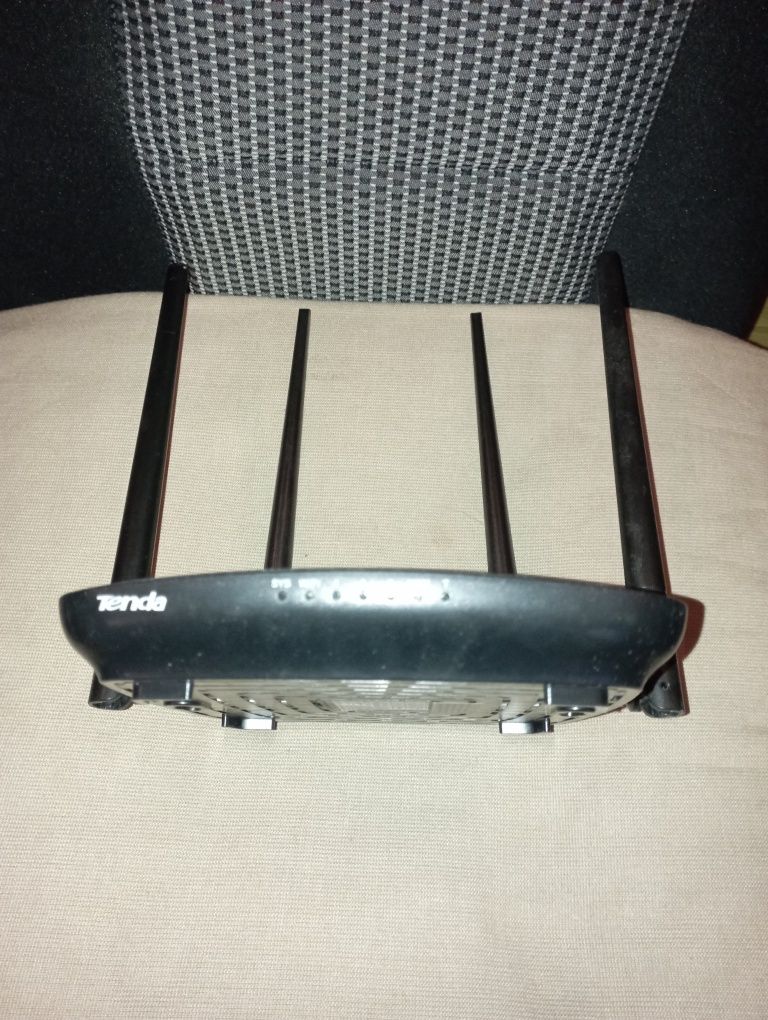 Router     Tenda