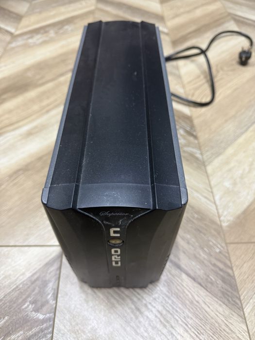Продам УПС UPS в рабочеч состоянии, не ползовались