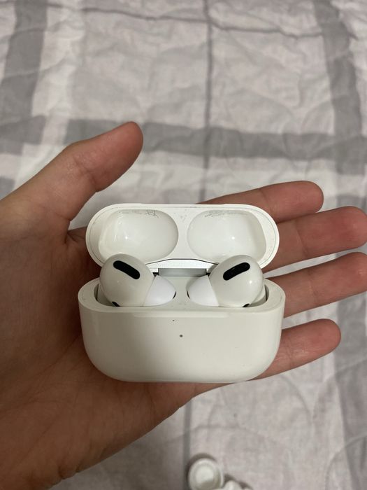 AirPods Pro наушники. Оригинал