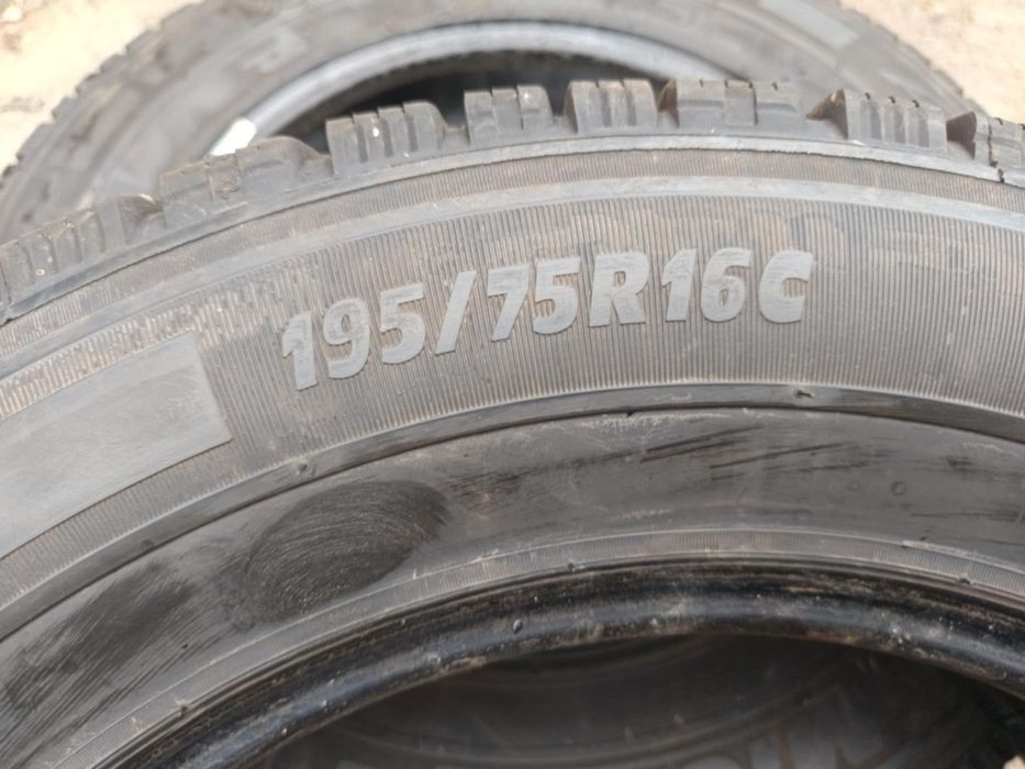 195/75/16 C. 2броя  Michelin Agilis Alpin.Гумите са в много добро съст